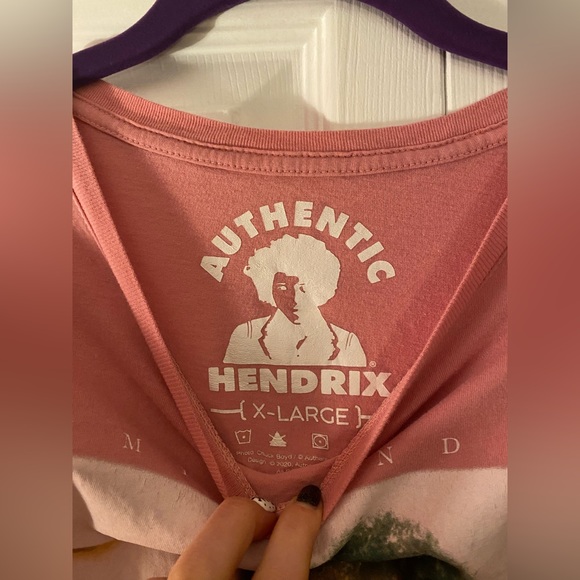 🩷Women’s Pink Jimi Hendrix Tee Shirt🩷 - Picture 3 of 3